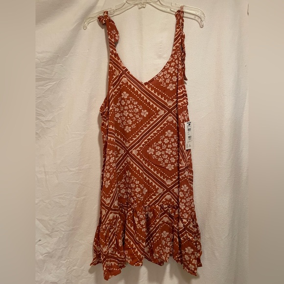 Rip Curl Dresses & Skirts - Rip Curl Rust Floral Bandana Short Sundress